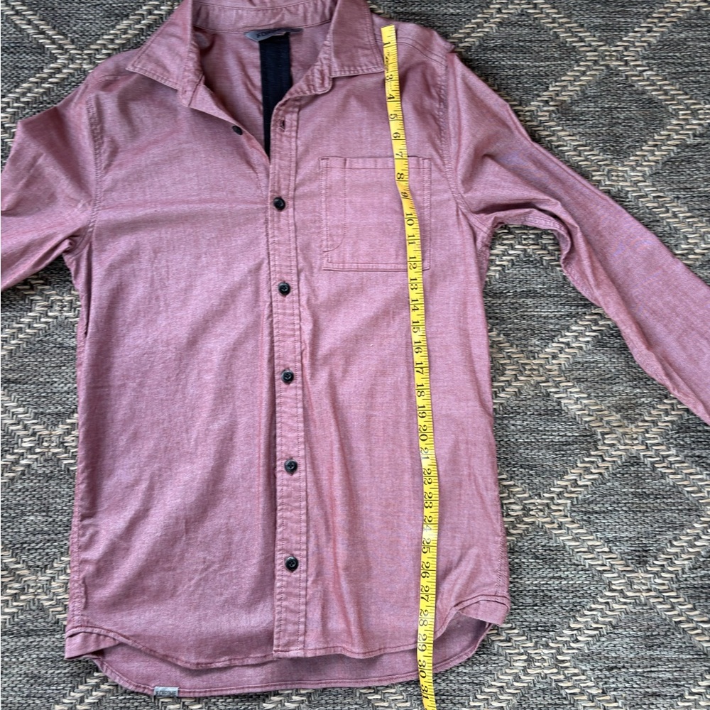 Chrome Industries Men's Button-Up Shirt
Faded Red / Dusty Rose - Size Medium - Picture 6 of 9